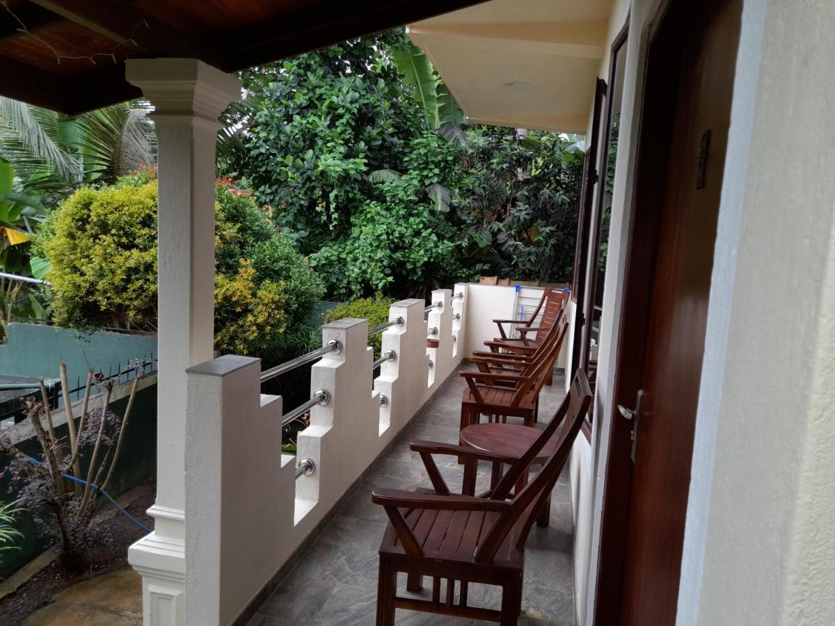 Slg Villa Хіккадува Екстер'єр фото